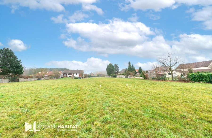 Terrain constructible de 3274 m²