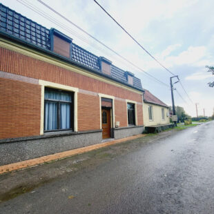 Maison Individuelle  5 chambres 470 m² de dépendances  Sous compromis 