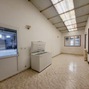 Maison Individuelle  5 chambres 470 m² de dépendances  Sous compromis 