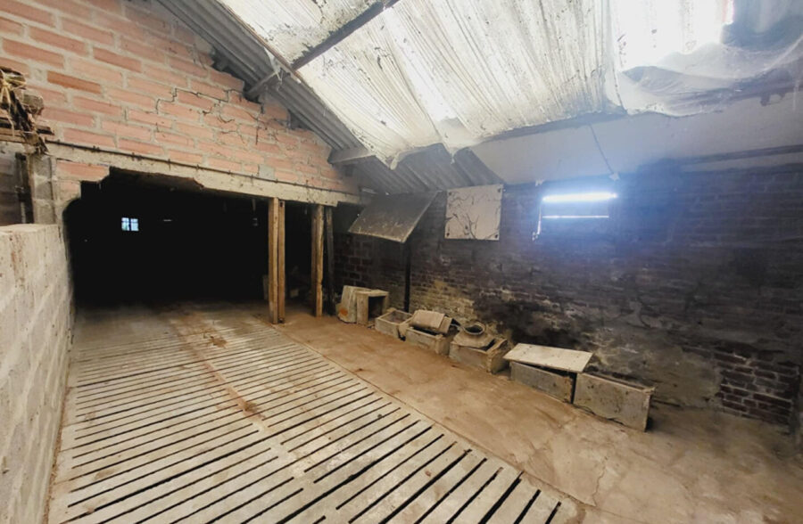 Maison Individuelle  5 chambres 470 m² de dépendances  Sous compromis 