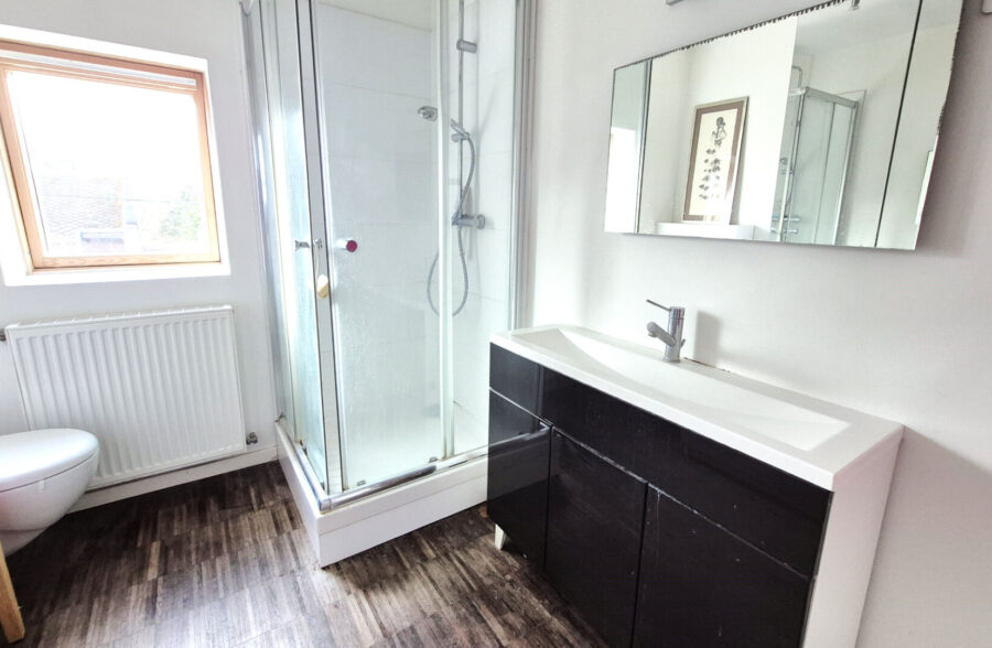 Maison 4 chambres, 2 salles de bains et jardin