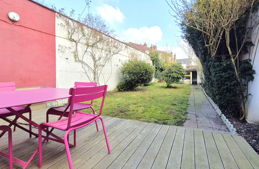 Maison 4 chambres, 2 salles de bains et jardin