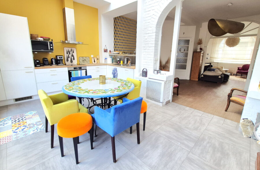Maison 4 chambres, 2 salles de bains et jardin  Sous offre 