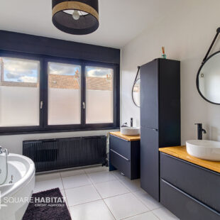 Maison Coudekerque Branche 215 m2  Sous compromis 