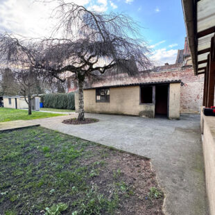 Maison de caractère semi plain pied, jardin , garage
