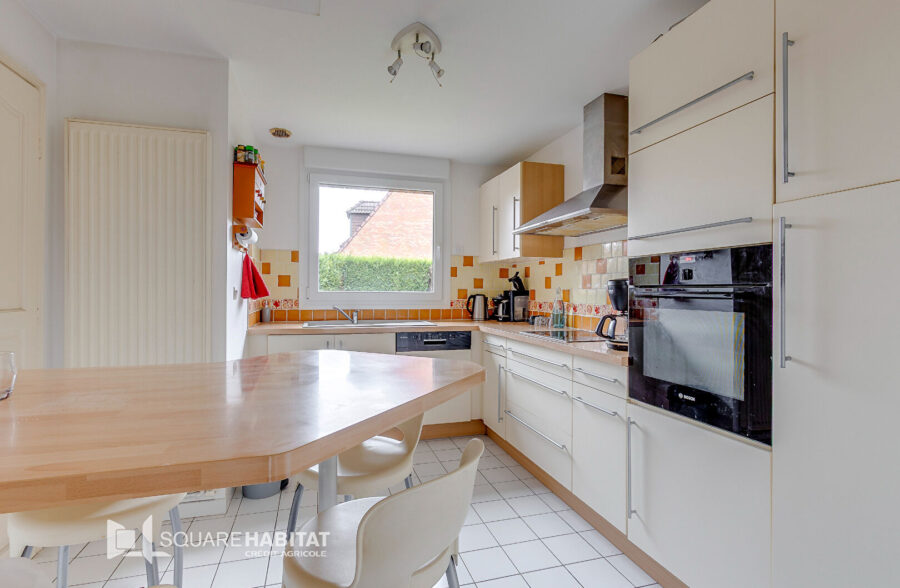 Maison  5 pièce(s) 105 m2 VENDU PAR NOS SOINS !  Sous compromis 