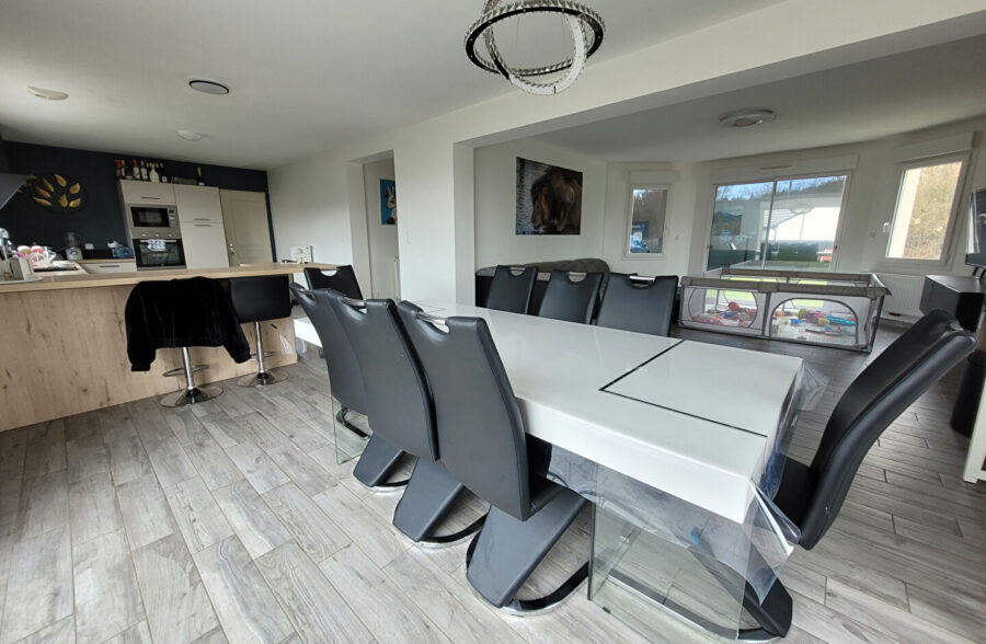 Pavillon RECENT 4 Chambres  Sous compromis 