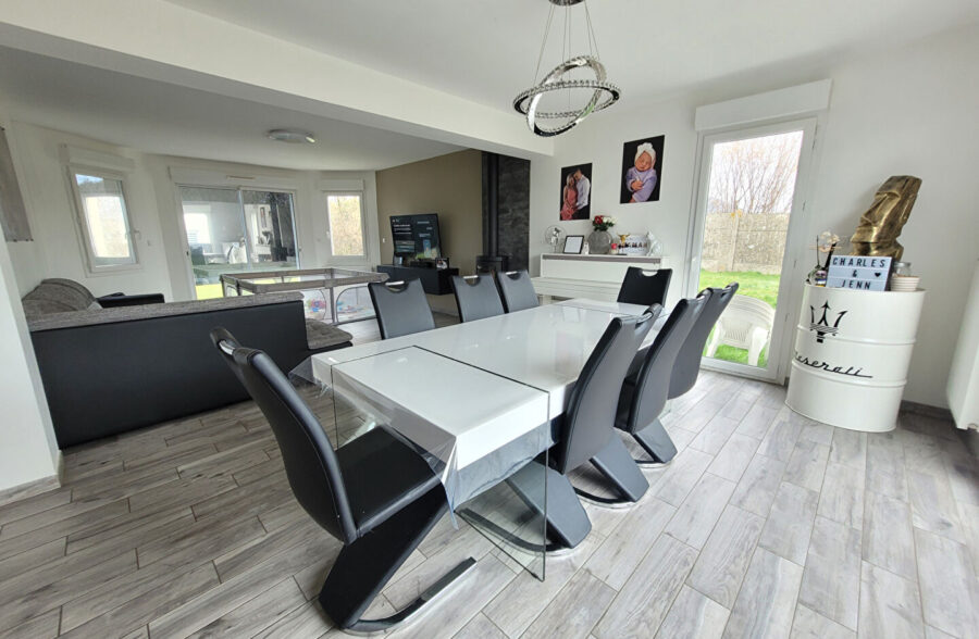 Pavillon RECENT 4 Chambres  Sous compromis 