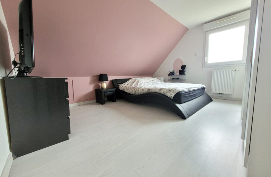 Pavillon RECENT 4 Chambres  Sous compromis 