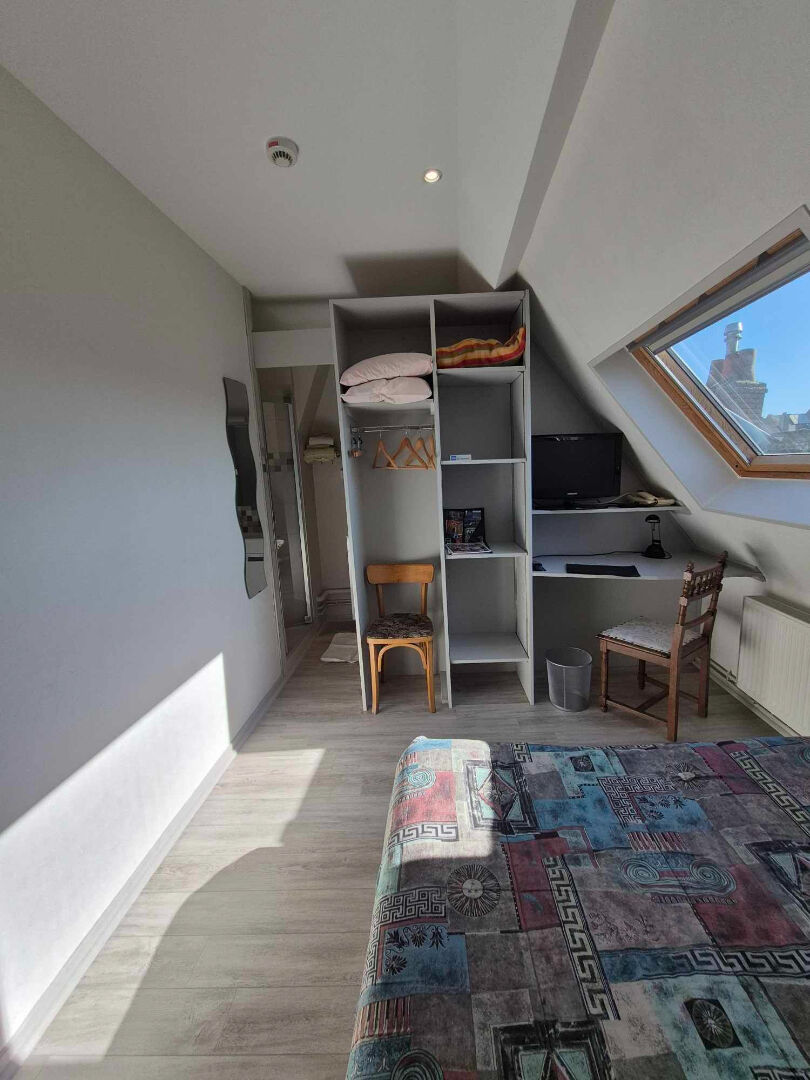 IMMEUBLE 275.49m² + APPARTEMENT INDÉPENDANT 91,59 m²