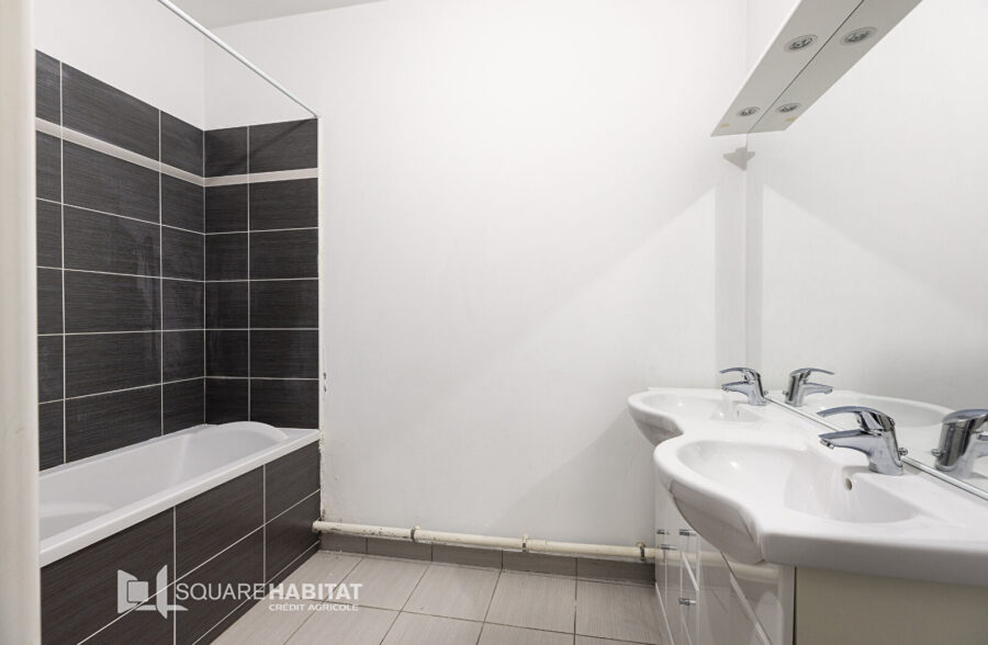 Appartement Wasquehal 3 pièce(s) 78 m2  Sous compromis 
