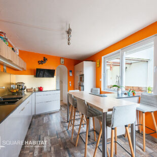 MAISON SPACIEUSE AVEC 5 CHAMBRES  Sous compromis 