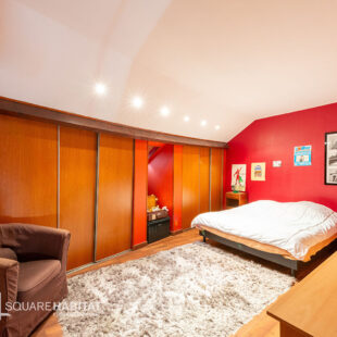 MAISON SPACIEUSE AVEC 5 CHAMBRES  Sous compromis 