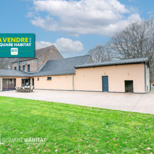 Ensemble immobilier: Habitation, Chambres d’hôtes, Café.  Sous compromis 