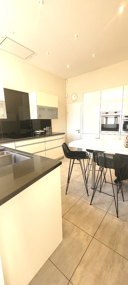 Maison Cambrai 10 pièce(s) 205 m2