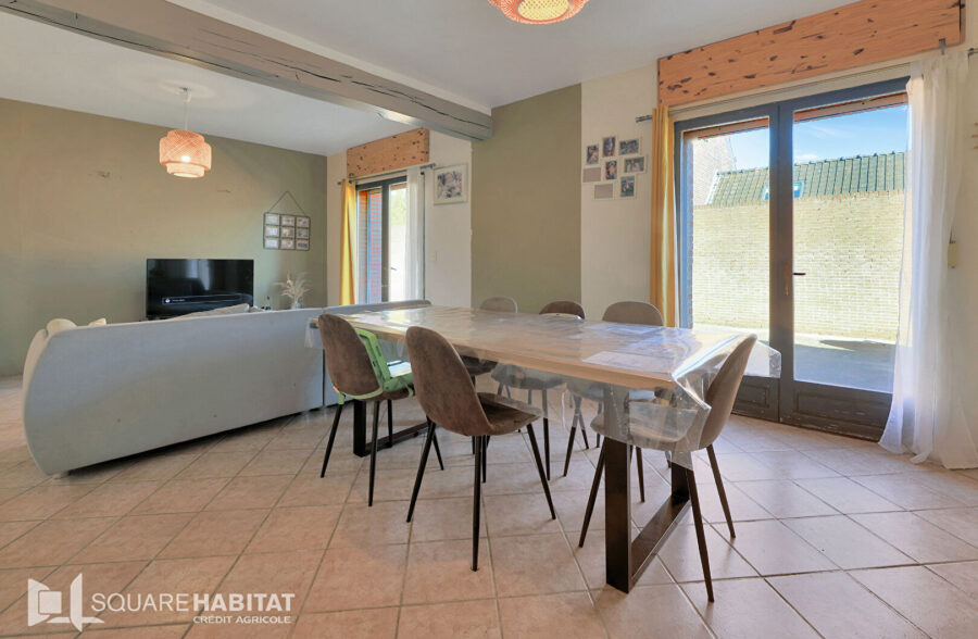 Maison individuelle avec studio indépendant, nombreuses dépendances bâtie sur plus de 1400 m² de terrain