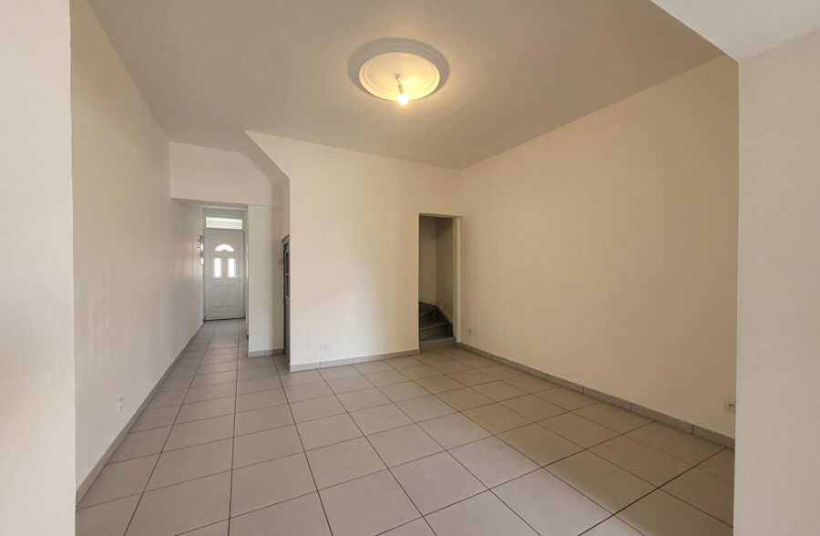 MAISON DE VILLE 4 CHAMBRES ENTIEREMENT RENOVEE