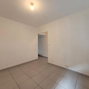 MAISON DE VILLE 4 CHAMBRES ENTIEREMENT RENOVEE
