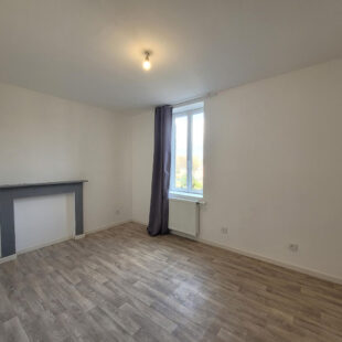 MAISON DE VILLE 4 CHAMBRES ENTIEREMENT RENOVEE