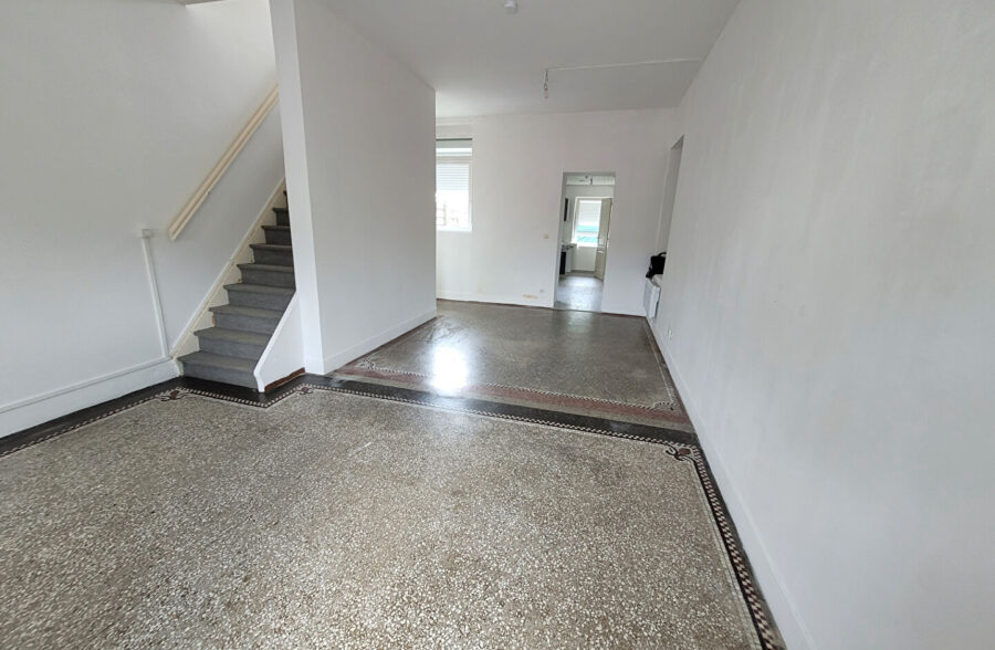 Maison semi individuelle Rousies 6 pièce(s)76M²