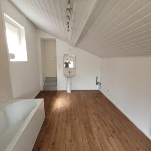 Maison semi individuelle Rousies 6 pièce(s)76M²