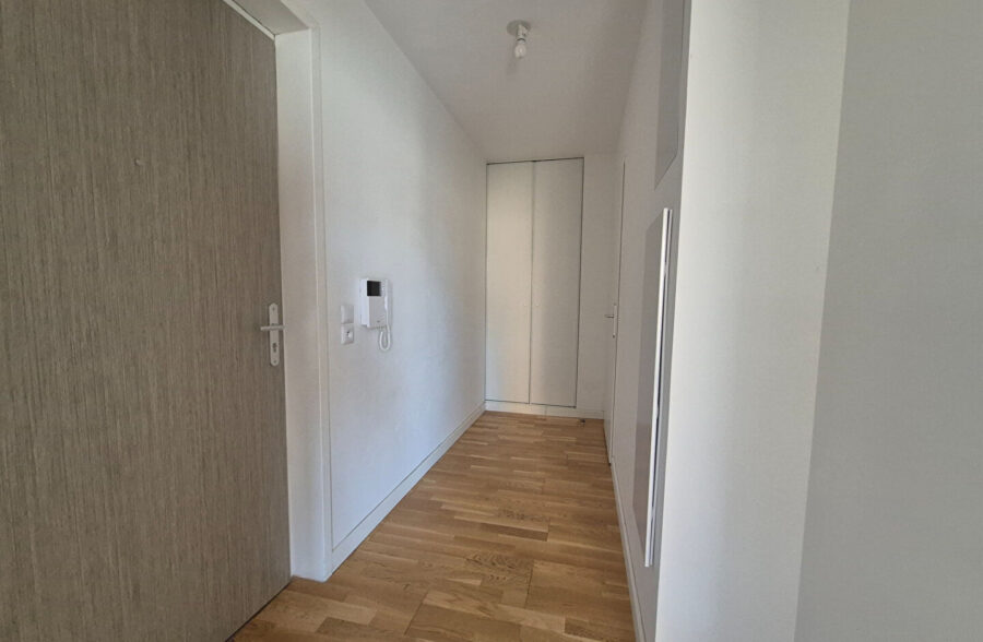 Appartement Lens 2 pièce(s) 39,35 m2 avec place de parking.