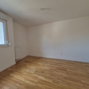 Appartement Lens 2 pièce(s) 39,35 m2 avec place de parking.