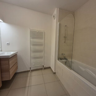 Appartement Lens 2 pièce(s) 39,35 m2 avec place de parking.