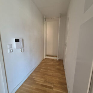 Appartement Lens 2 pièce(s) 39,35 m2 avec place de parking.