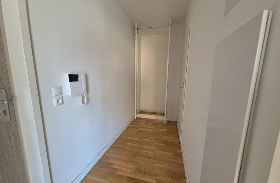Appartement Lens 2 pièce(s) 39,35 m2 avec place de parking.