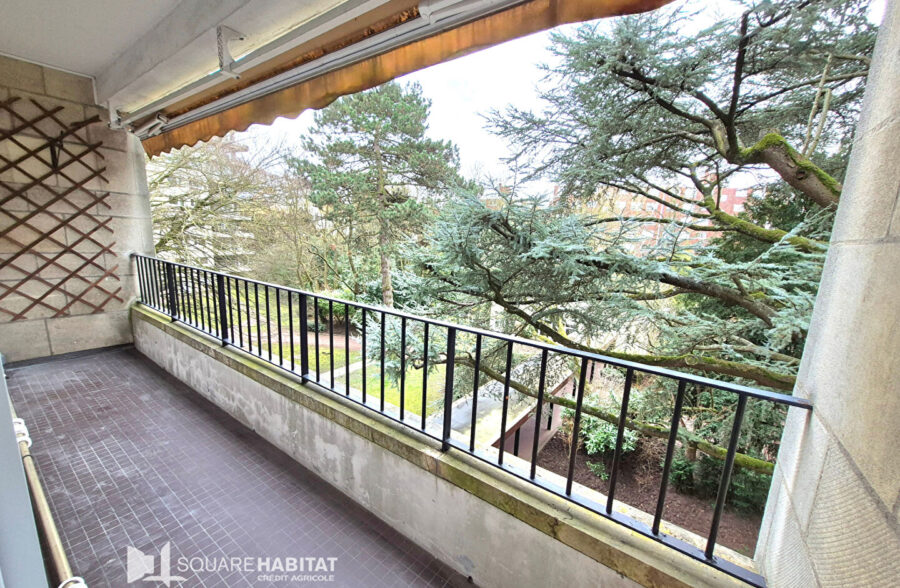 Appartement T4 avec balcon et garage dans une résidence de standing