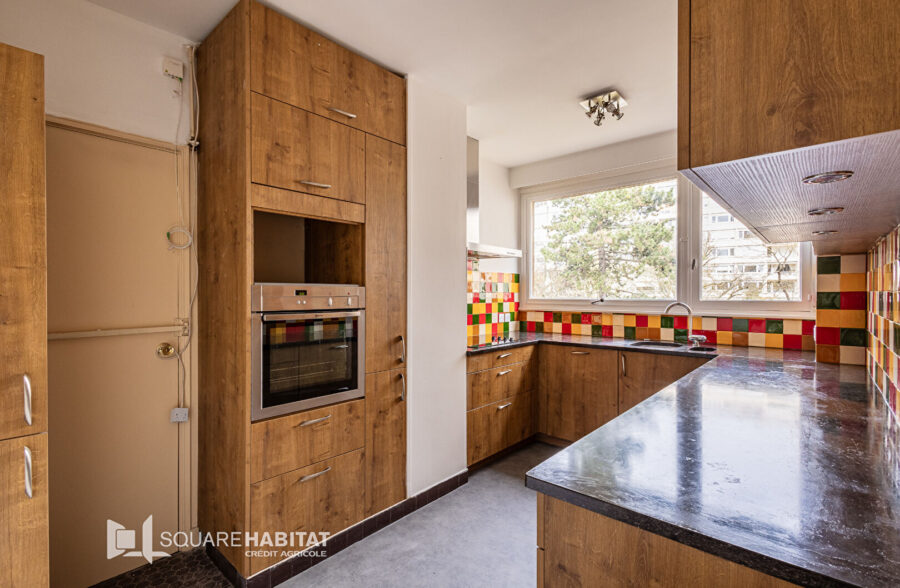 Appartement T4 avec balcon et garage dans une résidence de standing