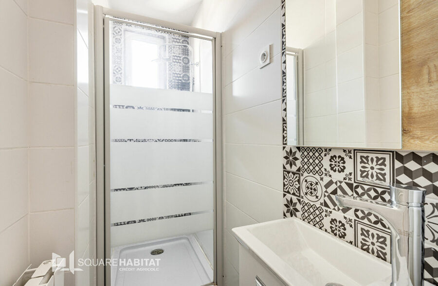 EXCLUSIVITE : MONTEBELLO : APPARTEMENT 1 CHAMBRE AVEC CAVE PROCHE METRO