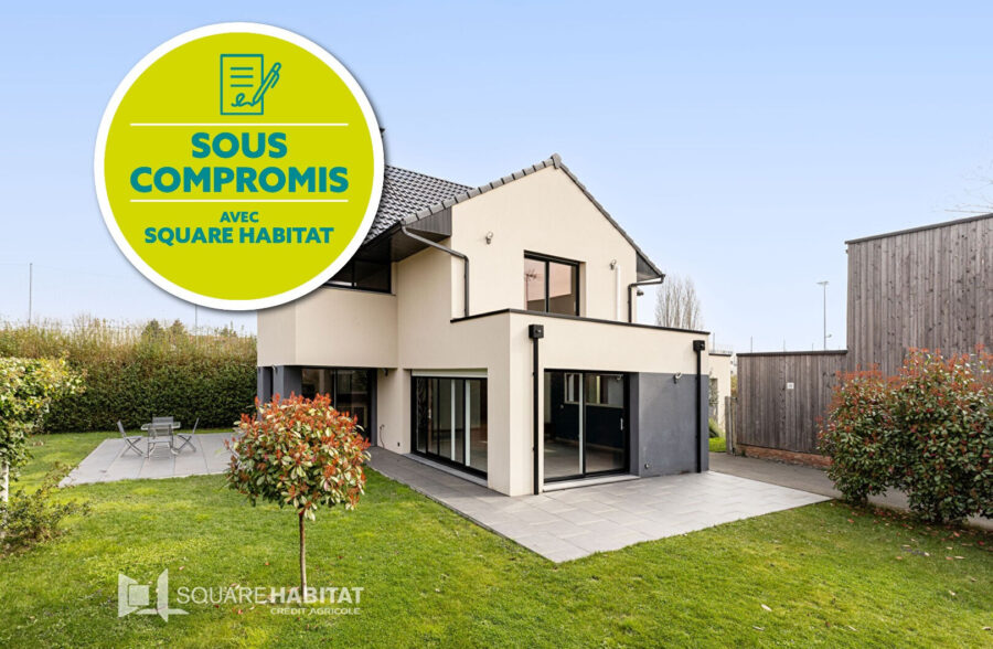 Maison  6 pièce(s) 175 m2  Sous compromis 