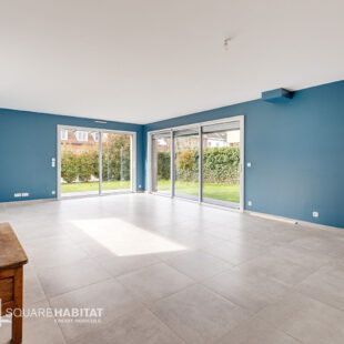 Maison  6 pièce(s) 175 m2  Sous compromis 
