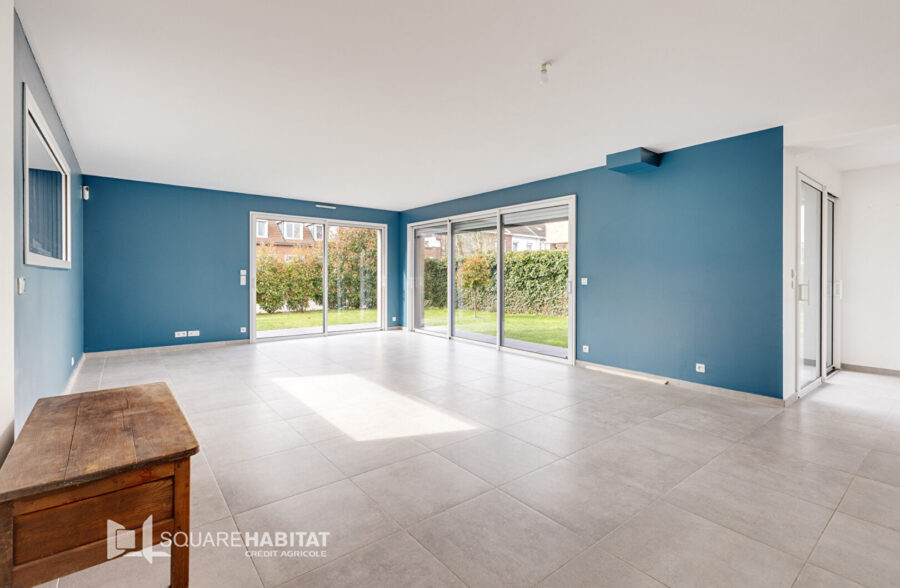 Maison  6 pièce(s) 175 m2  Sous compromis 