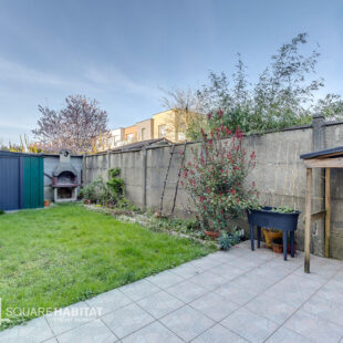 Charmante maison de ville de 80m² avec jardin.
