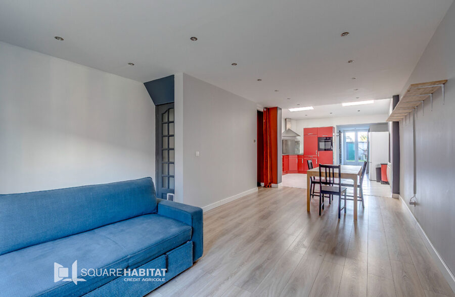 Charmante maison de ville de 80m² avec jardin.