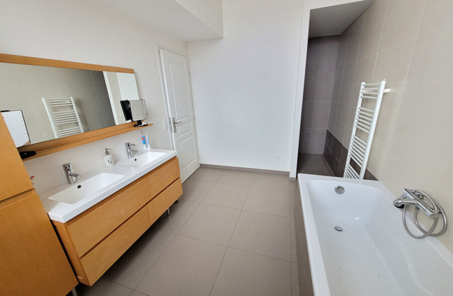 Maison Haubourdin 5 pièce(s) 158.32 m2