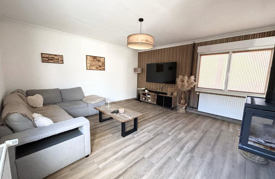 Maison semi individuelle 3 chambres jardin garage  Sous compromis 