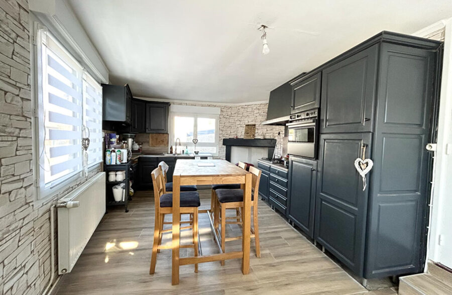 Maison semi individuelle 3 chambres jardin garage  Sous compromis 