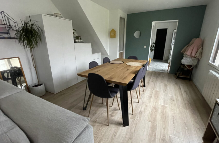 Maison Lille-Lomme Bourg – Maison 85m2 utiles semi-individuelle 2 ch, double garage, 130m2 jardin  Sous compromis 