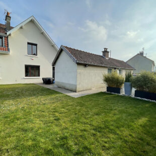Maison Lille-Lomme Bourg – Maison 85m2 utiles semi-individuelle 2 ch, double garage, 130m2 jardin  Sous compromis 