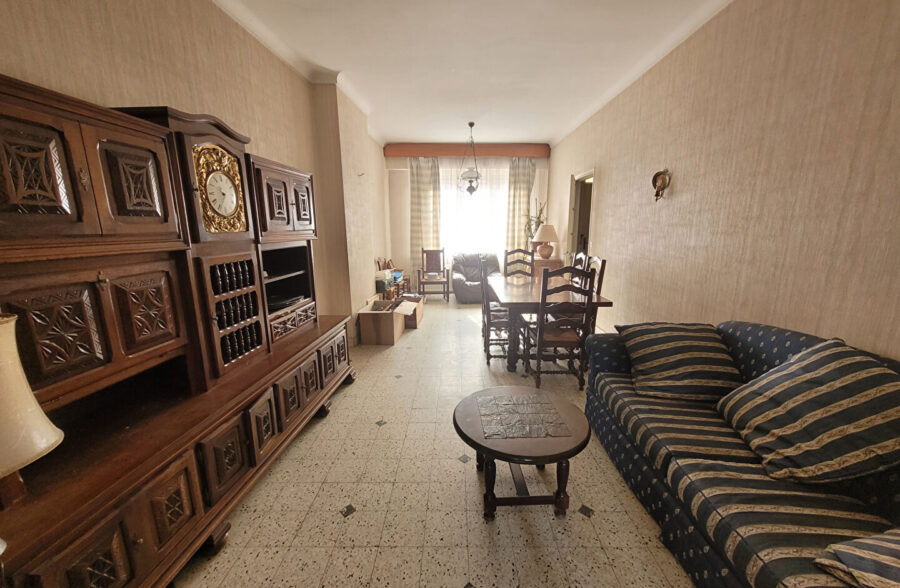 Maison semi mitoyenne avec large passage sur le coté