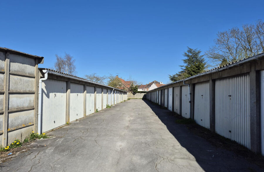 Lot de 5 garages à Hazebrouck  Sous compromis 