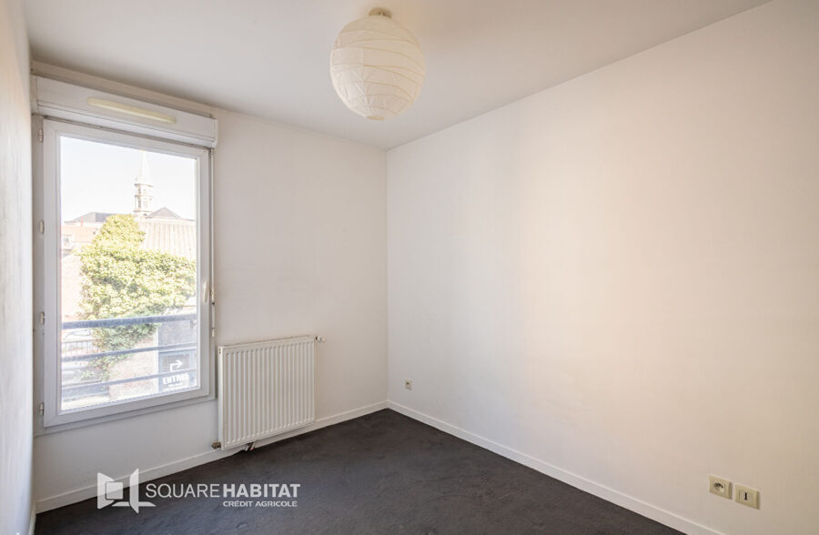EXCLUSIVITE: LILLE WAZEMMES/GAMBETTA: Type 3 traversant balcon et parking