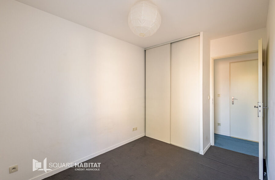 EXCLUSIVITE: LILLE WAZEMMES/GAMBETTA: Type 3 traversant balcon et parking