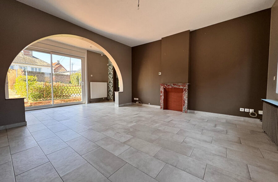 Maison individuelle ,3 chambres, jardin et Garage