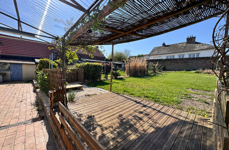 Maison individuelle ,3 chambres, jardin et Garage