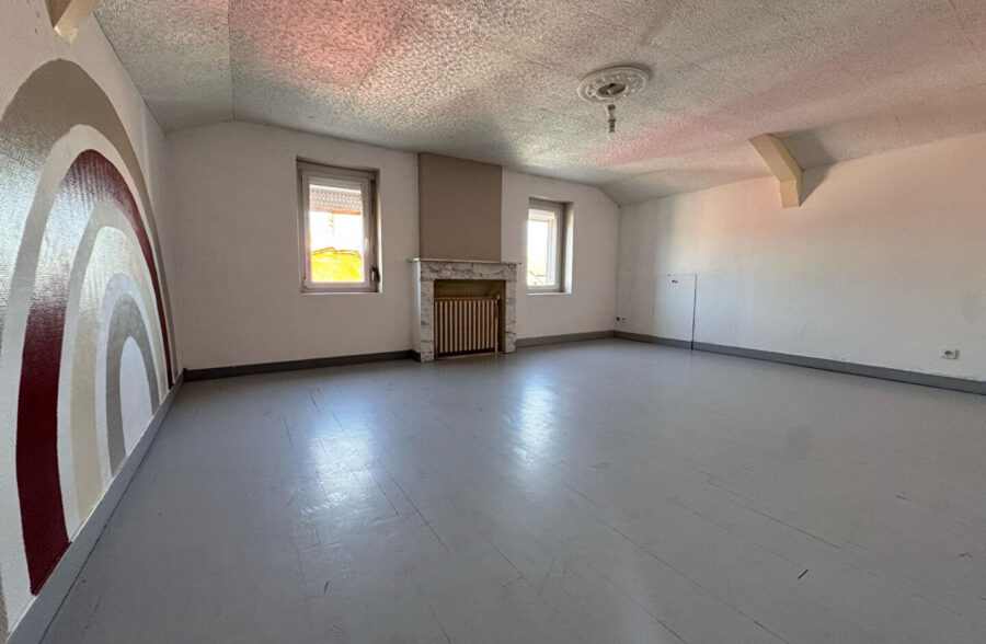 Maison individuelle ,3 chambres, jardin et Garage